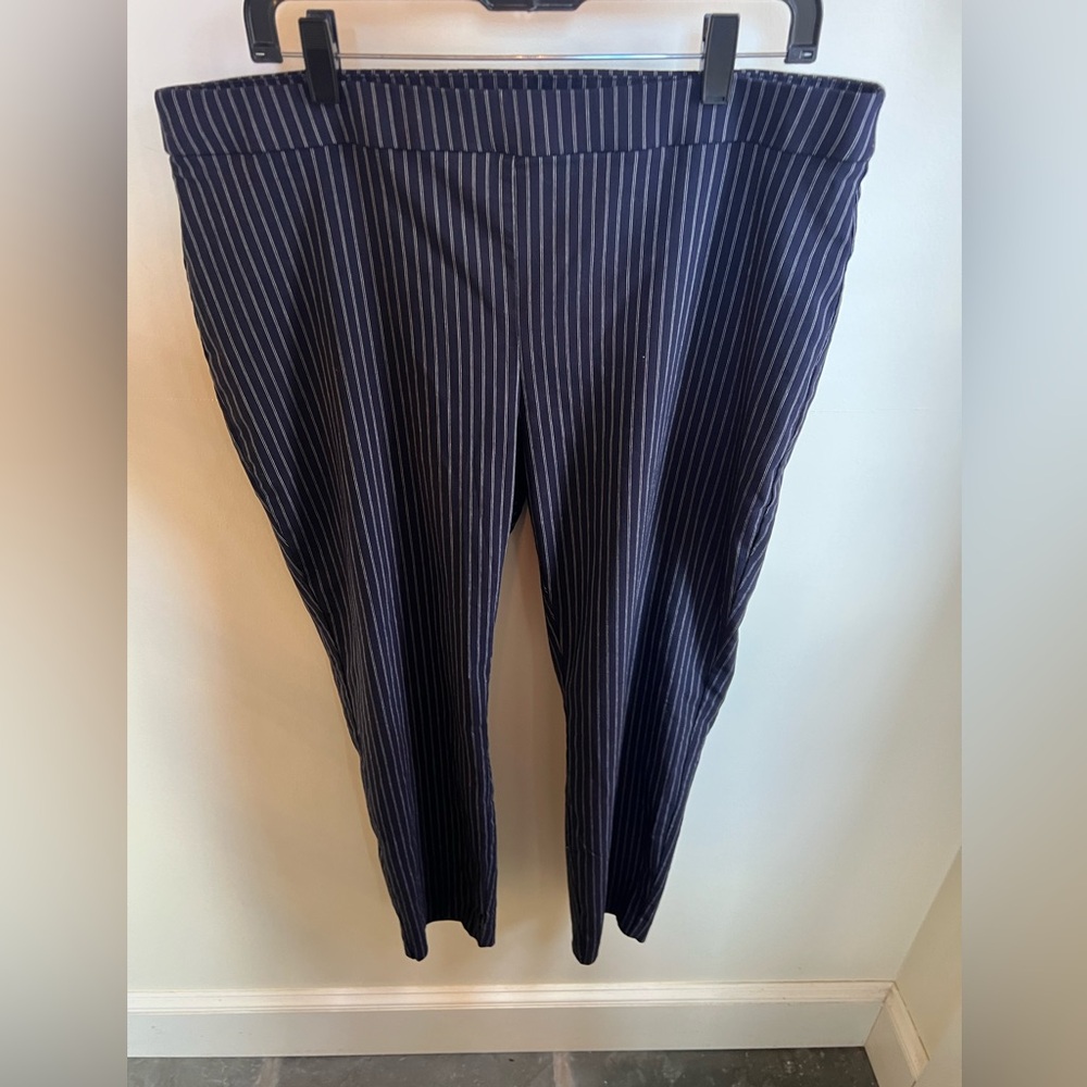 Ellen Tracy Pull On Pinstripe Pants